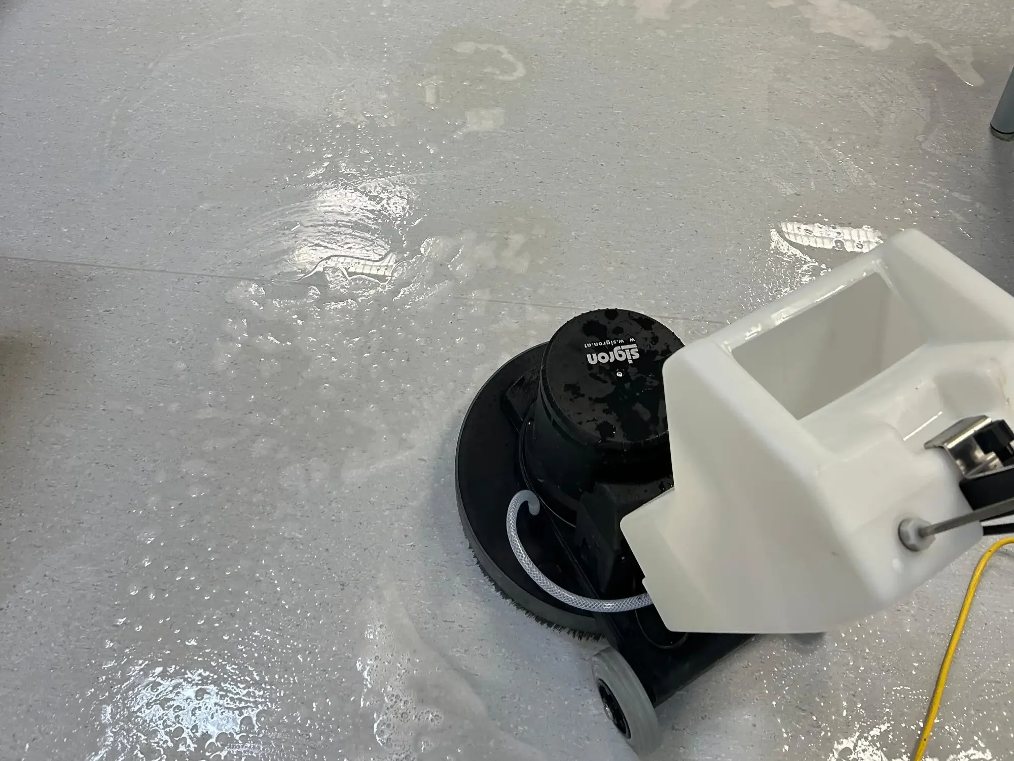 Gebäudereinigung Vorher