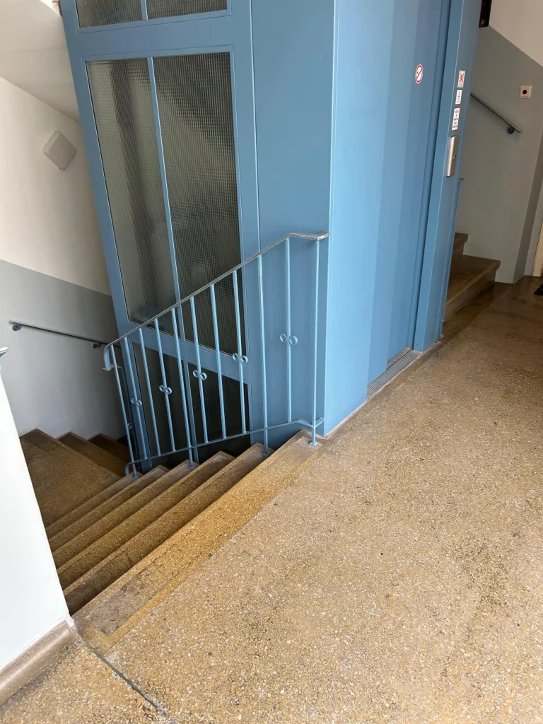 Stiegenhausreinigung Wien Treppen